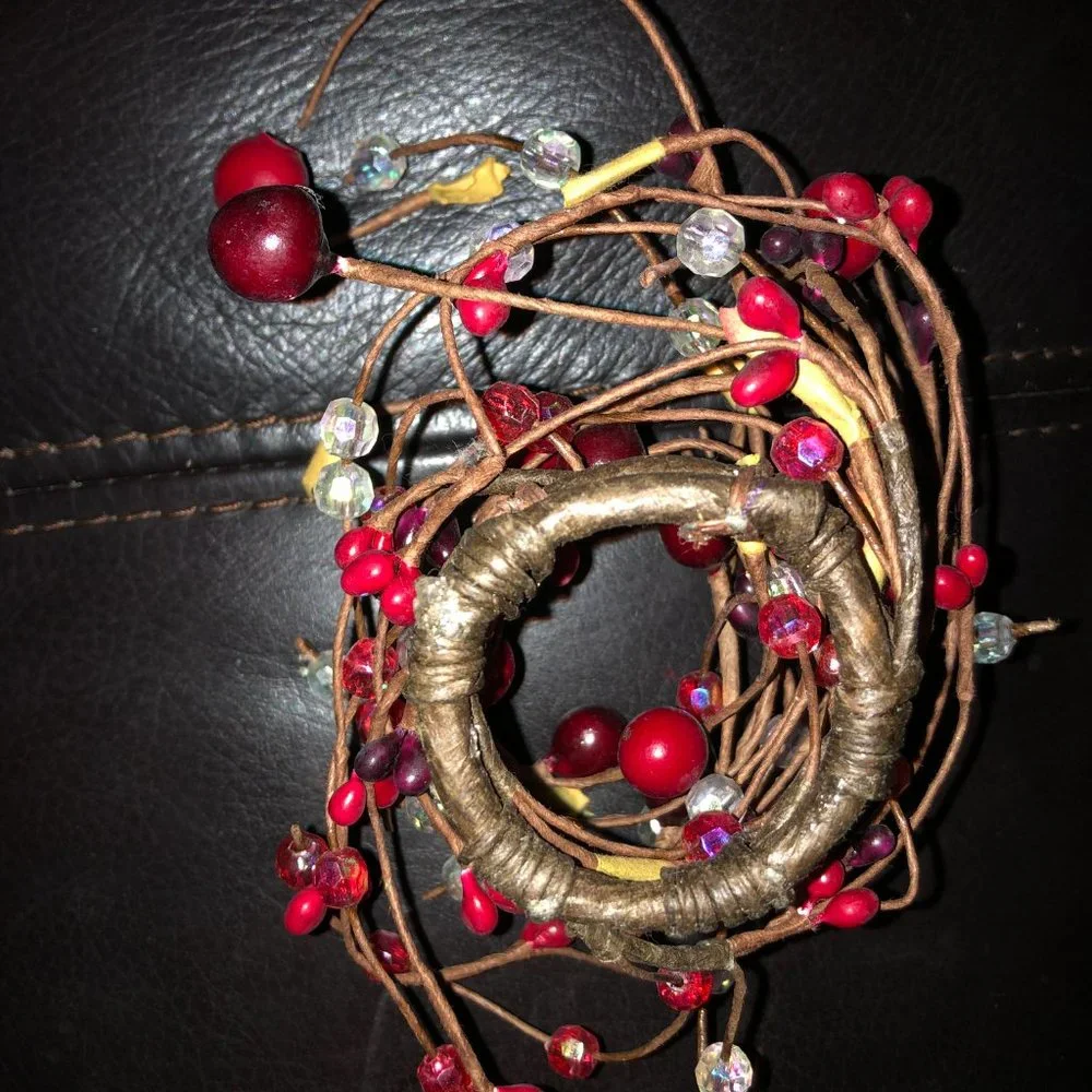 Rustic Red Pip Berry Beads Candle Ring 2